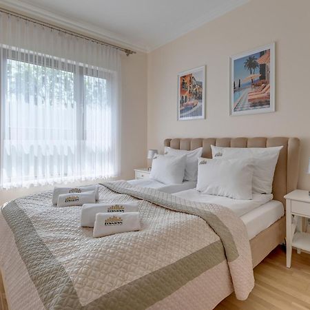 Morenova By Downtown Apartments Гданськ Екстер'єр фото